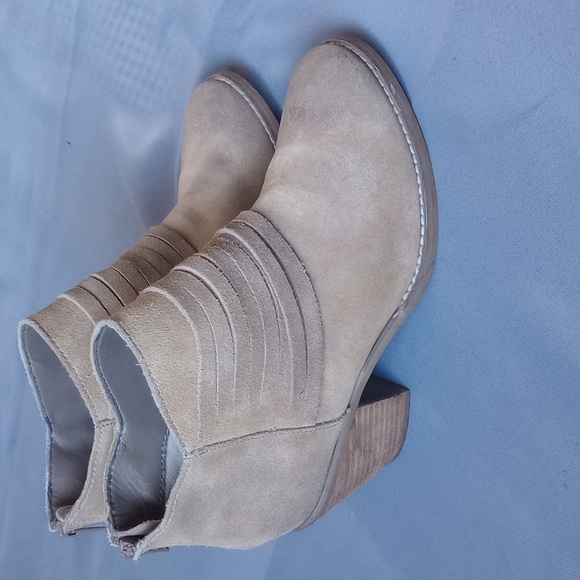 Seychelles Chelsea Boots Women's Size 8 Taupe Suede Leather Stacked Heel Ankle - Picture 1 of 6